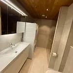 Diamonds Luxury Private Jacuzzi & Ski-in&out Διαμέρισμα *