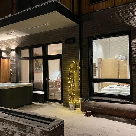 Diamonds Luxury Private Jacuzzi & Ski-in&out Apartman