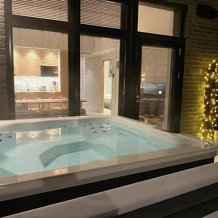 Diamonds Luxury Private Jacuzzi & Ski-in&out Huoneisto Levi